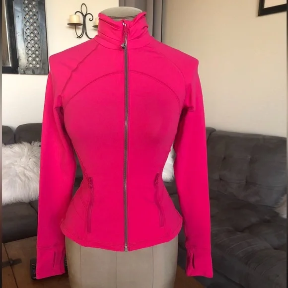 NEW⚡️RARE Lmtd. Edition Lululemon Hustle & Bustle Ruffle define berry jacket - Picture 3 of 8